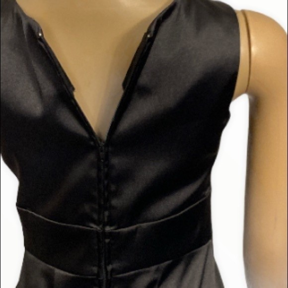 B.Wear Dress Satin stealth black pleated rose detail size 3 - Picture 7 of 13